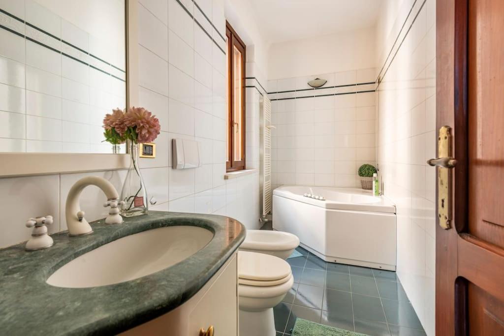 Apartment Under The Basilica Of Sant'Andrea Mantua Dış mekan fotoğraf
