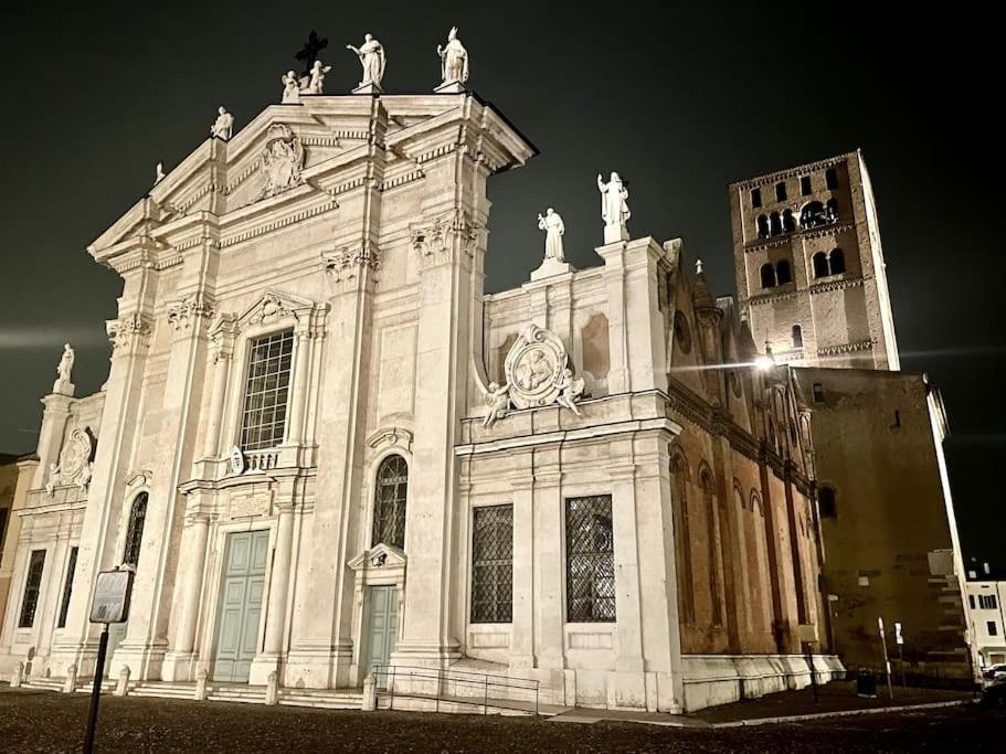 Apartment Under The Basilica Of Sant'Andrea Mantua Dış mekan fotoğraf