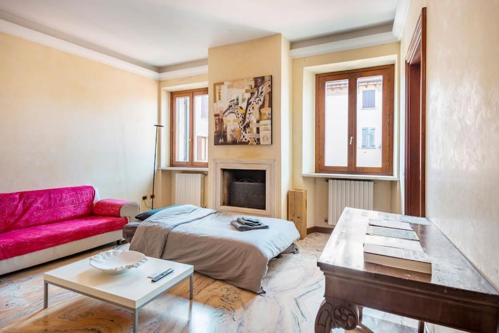 Apartment Under The Basilica Of Sant'Andrea Mantua Dış mekan fotoğraf
