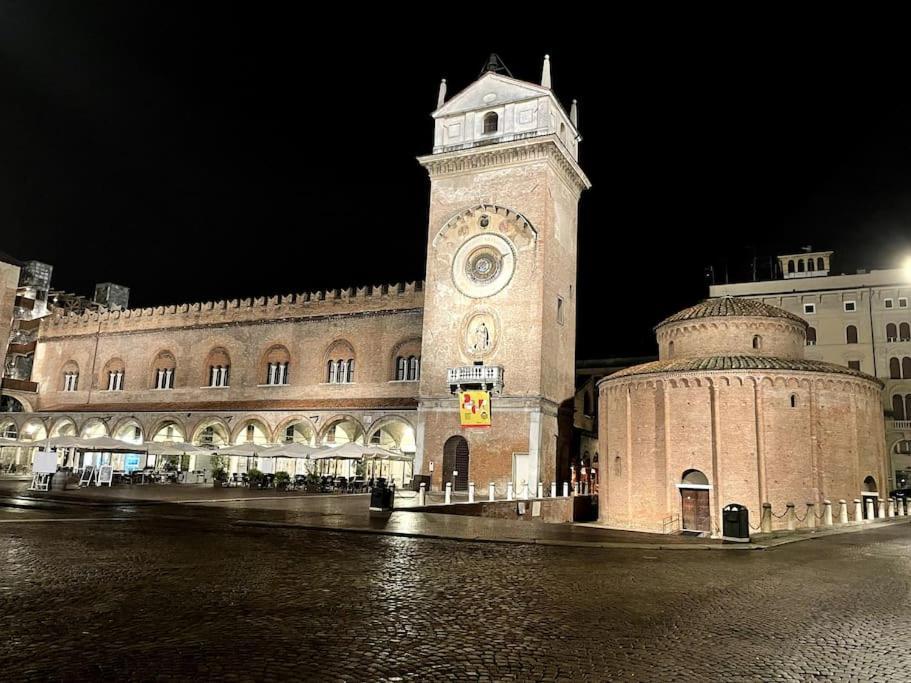 Apartment Under The Basilica Of Sant'Andrea Mantua Dış mekan fotoğraf