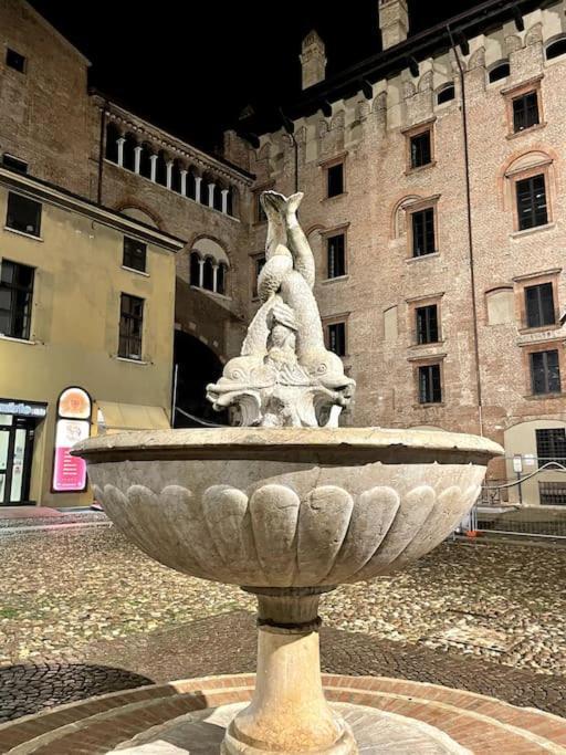 Apartment Under The Basilica Of Sant'Andrea Mantua Dış mekan fotoğraf